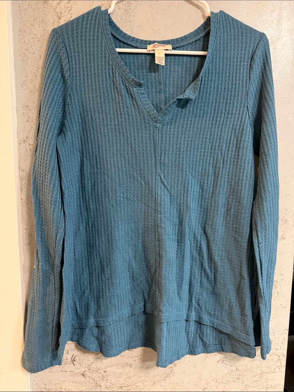 Arizona Jean Company Teal Waffle-Knit Long Sleeve V-Neck Top